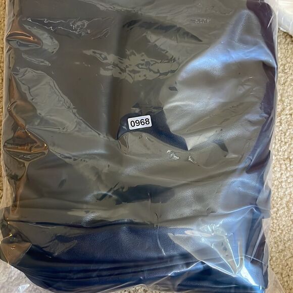 GOOD AMERICAN FAUX LEATHER WIDE LEG CROPPED TROUSER Size 15 NWOT - Picture 11 of 11